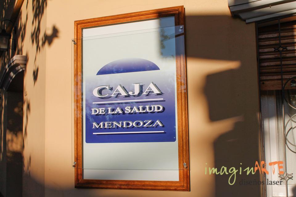 Cartel grabado en vidrio